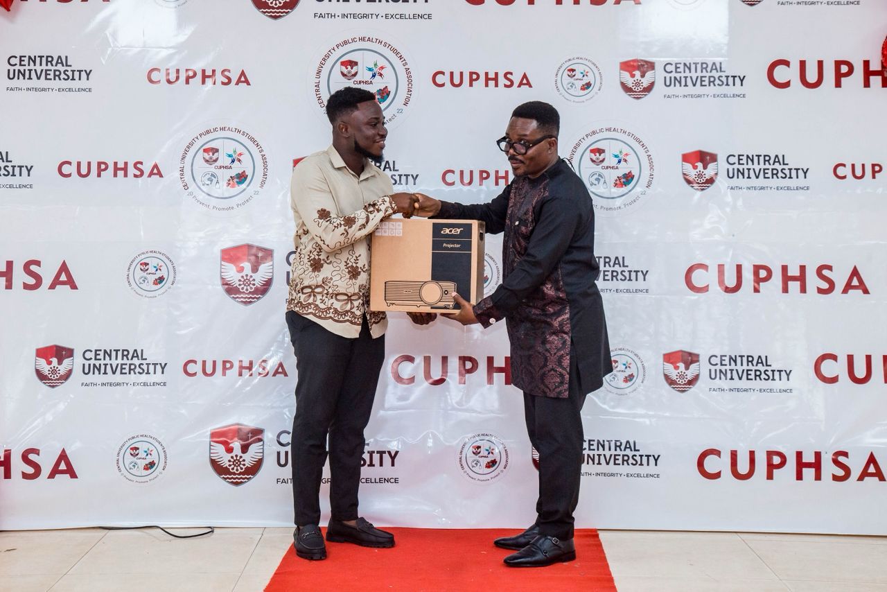 Public Health Students Association Donates Projector to Department at 4th Handing-Over and Awards Dinner